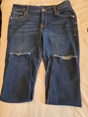Old Navy Rockstar Straight Leg Cropped Jeans with Raw Hem
